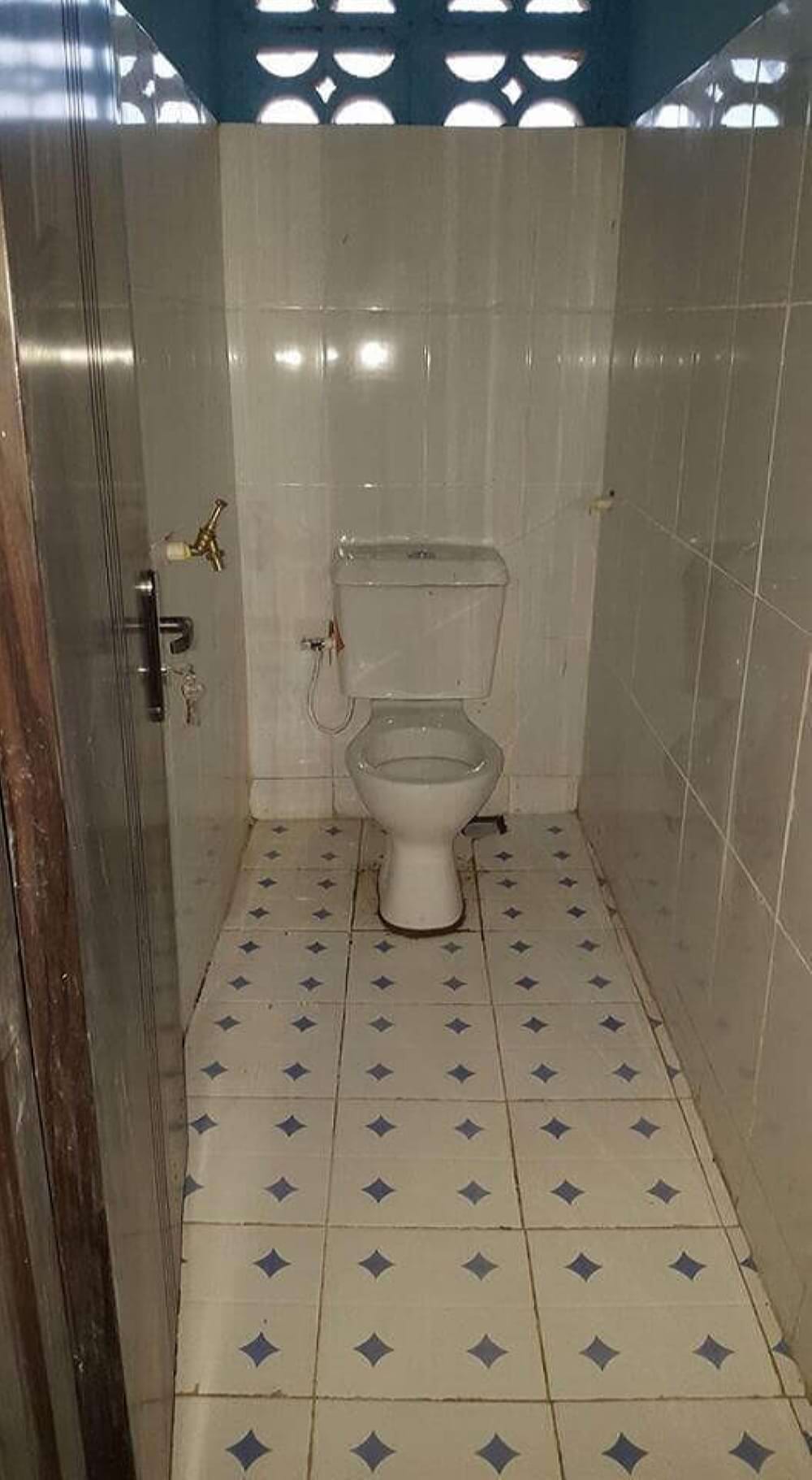 Sanitatie (toiletten, douches)