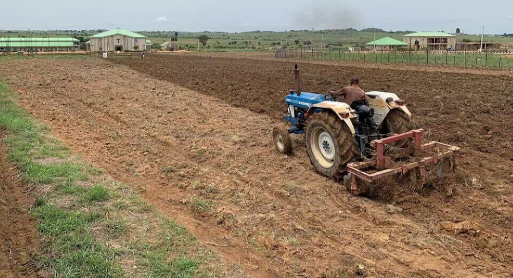 Tractoren en landbouwmateriaal